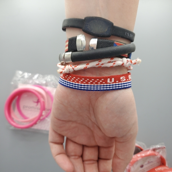 Silicone Bracelet Lot of about 15 - Picture 9 of 14